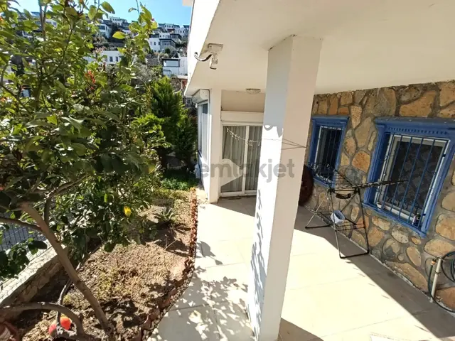 Bodrum Gümüşlükte Satılık Özel Plajlı Sitede Müstakil Bahçeli Villa 5