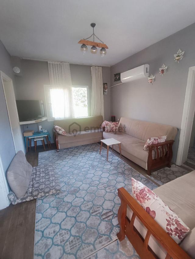 Mersin Sağlık Mahallesi 2 Katlı Müstakil Komple Satılık