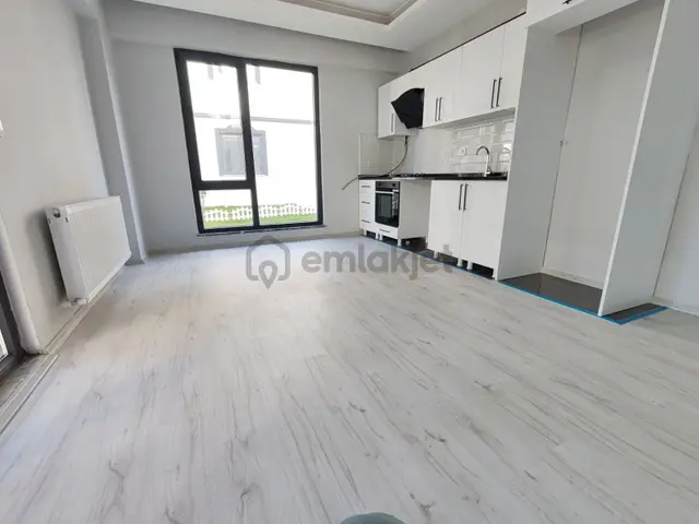Müstakil Bahçeli Havuz Cephe 2+1 Sıfır Amerikan Mutfak Kiralık 4