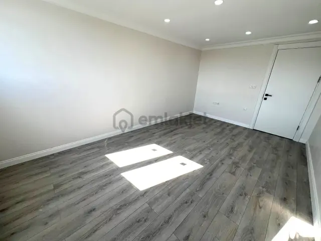Seba'dan Tevfikbey Mh 2+1 75m2 Asansörlü Otoparklı 4.kat Daire.. 5