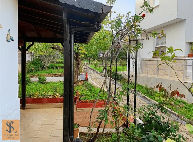 Gömeç-keremköy'de Site İçi Manzaralı Bahçeli 2+1 Satılık Villa 2