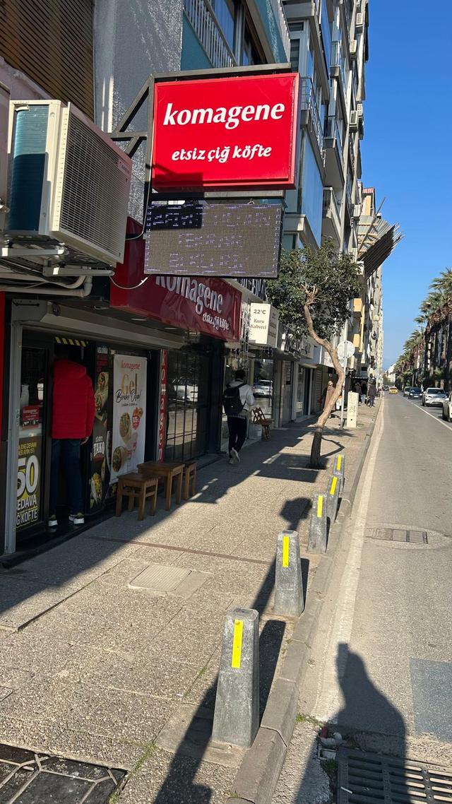 Alsancak Talatpaşa Bulvarında Devren Kiralık Çiğ Köfte Dükkanı 3