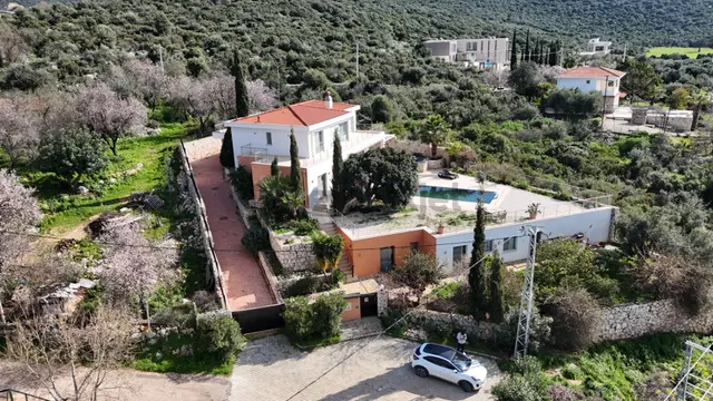 Kaş Bayındır Açık Deniz Ve Meis Adası Manzaralı İskanlı Villa 1