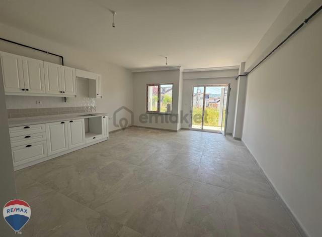 Cebecide Sıfır 3+1 Müstakil Bahçeli Dubleks Remax Mavi'den 5