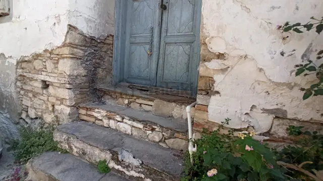 Kuşadası Camiatik Mh.hibe Kullanılabilecek Tarihi Taş Ev 2