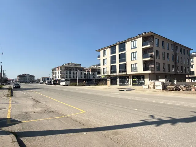 Koçyazı-metek Mahallesi'nde 409 M2 Satılık Dükkan 2