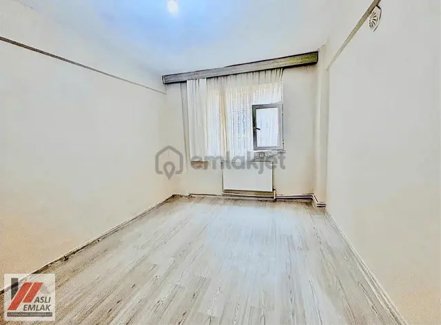 Aslı Emlak'tan Gazi Mah. 3+1 Toprak Tapulu Bahçe Katı Daire 2