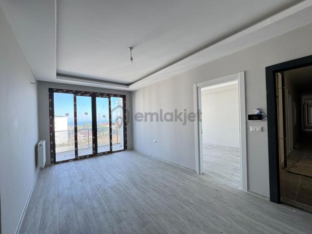 Trabzon 1 Nolu Bostancı Sitede 2+1 Satılık Konut 4