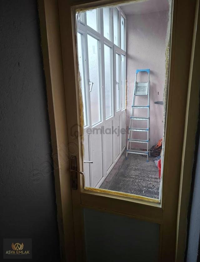 Yatırımlık Fırsat! Zafer Meydanı Göbeğinde, Satılık 2+1 Daire 4