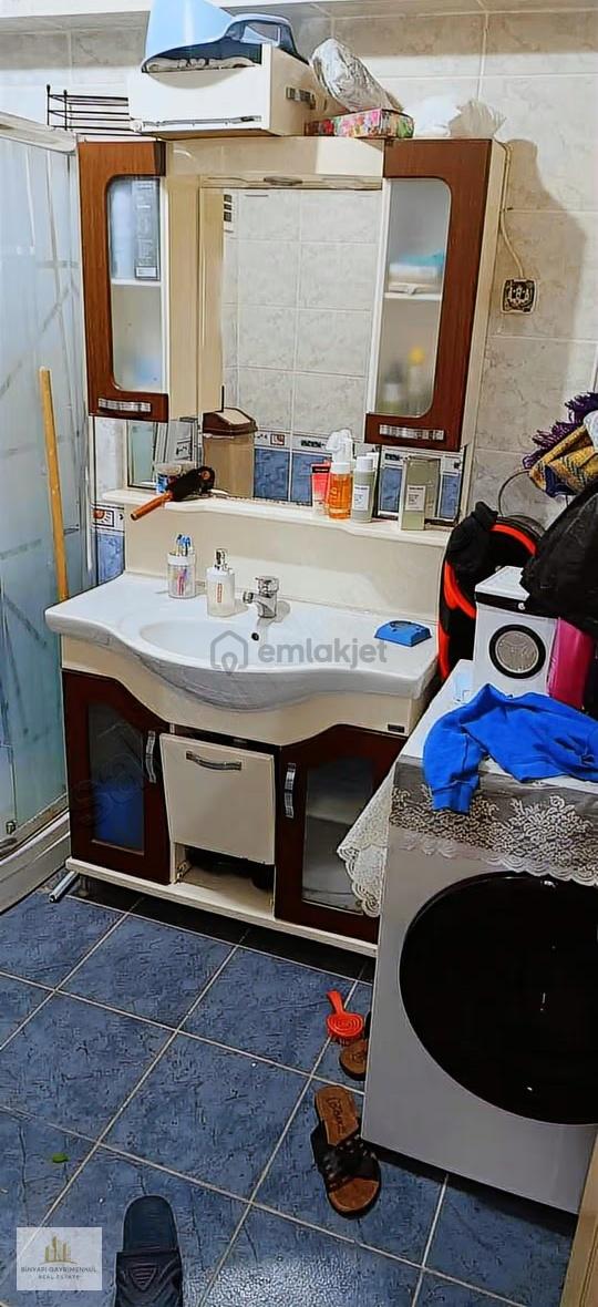 Güngören Güneştepe 2+1 Y.giriş Genç Bina Tramvayın Dibi .. 4