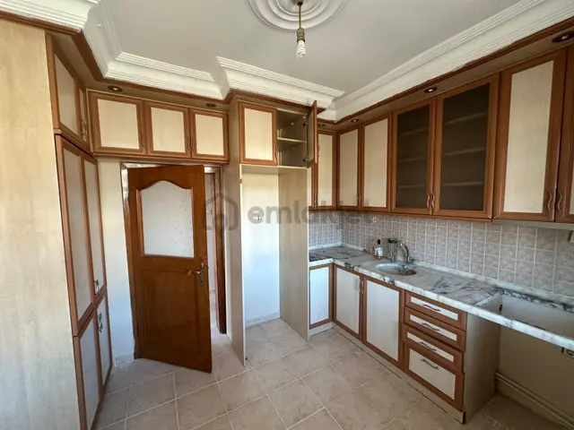 Bilgin Emlaktan Merkezde Geniş Kullanışlı Depozitosuz 3+1 Kiralık 2