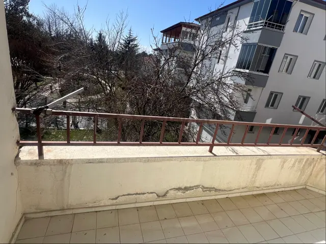 Arkadaş Emlaktan Yahya Kemal Okulu Civarında Kiralık Daire 3