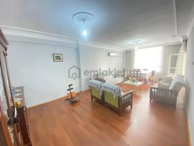 Prestij'den Bahçelievler'de Asansörlü Geniş Oturumlu 3+1 Daire 1