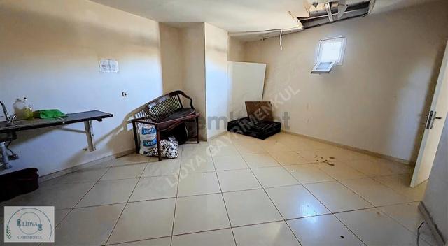 Maltepe Fındıklı'da Satılık 2 Dükkan (180m²) 4