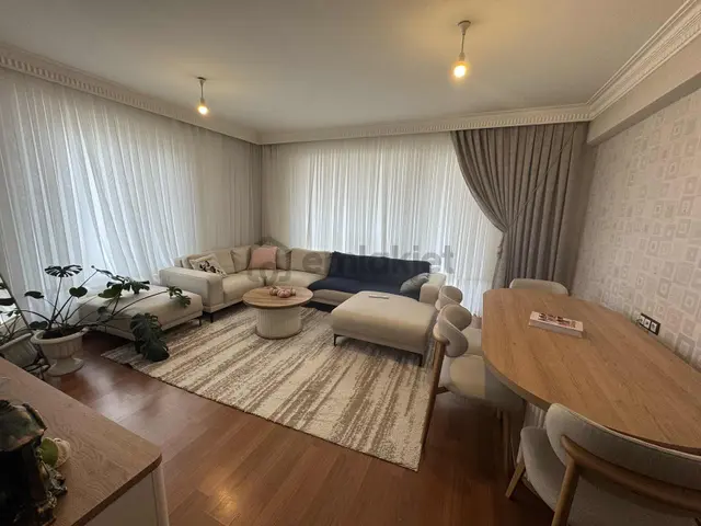 Sağlam Emlaktan Selçukluda Site İçinde Satılık Fırsat 2+1 Daire 5