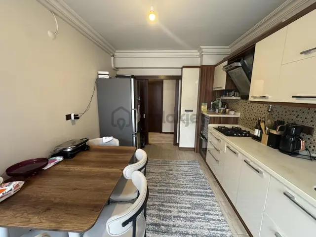 Sağlam Emlaktan Selçukluda Site İçinde Satılık Fırsat 2+1 Daire 3