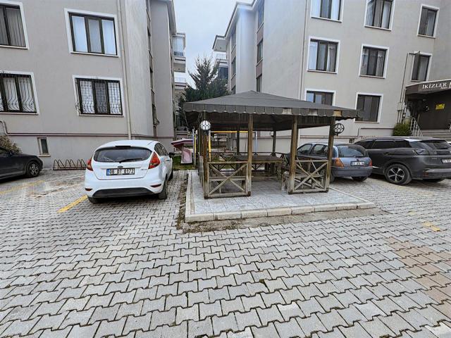 Sağlam Emlaktan Selçukluda Site İçinde Satılık Fırsat 2+1 Daire 4