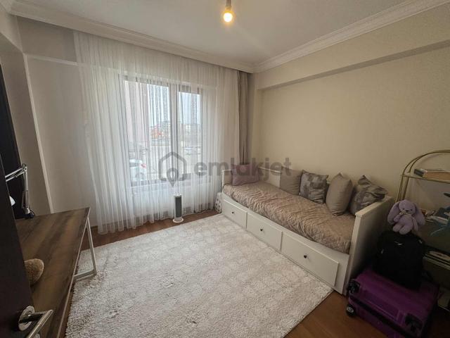 Sağlam Emlaktan Selçukluda Site İçinde Satılık Fırsat 2+1 Daire 4