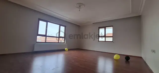 Mamak - Başak Mahallesi Ankara Manzaralı Teras Balkonlu 3+1 Satılık Fırsat Dairesi !!! 2