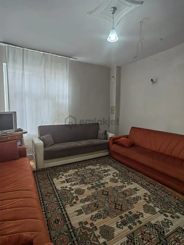 Akçay Emlak'tan Akşehir Altunkalem Mahallesinde 1. Kat Satılık 3+1 Daire 3