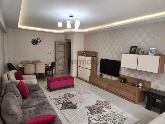 İzmir Buca Güven Mahallesinde Bakımlı Satılık 3+1 Daire 2
