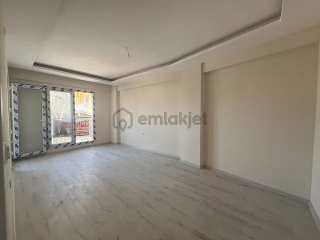 Gümüşpala'da Okul Ve Pazar Yeri Yakını Ara Kat 3+1 Satılık Daire 2