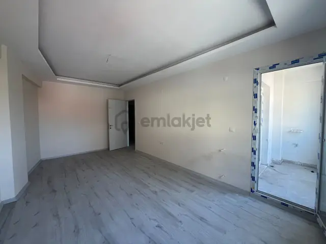 Gümüşpala'da Okul Ve Pazar Yeri Yakını Ara Kat 3+1 Satılık Daire 4
