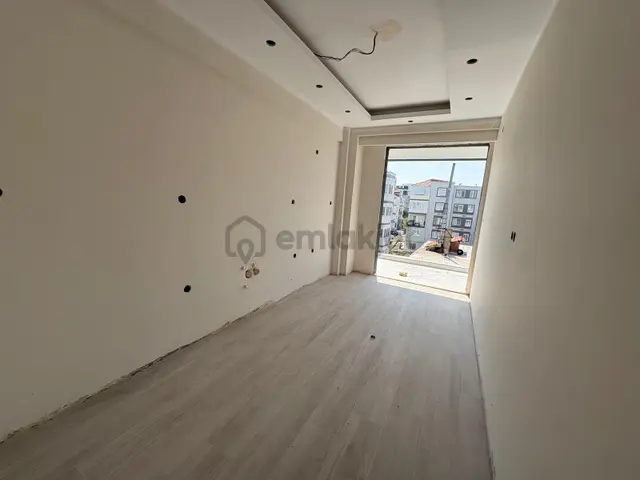 Merkezde 3+1 Kapalı Mutfak Ebeveyn Banyolu Ara Kat Satılık 2