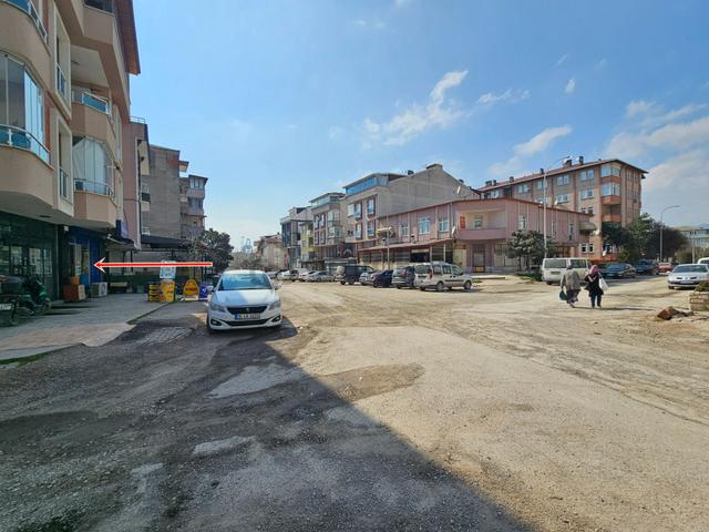 Körfez Mimarsinan Mah. Menderes Caddesinde 66 M2 Satılık Dükkan 3