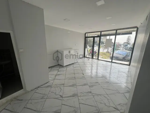 Buca Ufuk Mah.de 25m2 Wc'li Ana Cadde Üzerinde Kiralık Dükkan 3