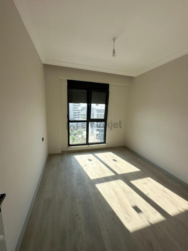 Full Aktiviteli Lüx Site İçerisinde 1+1 Sıfır Daire 5