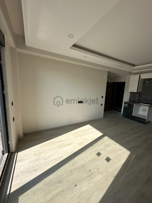 Full Aktiviteli Lüx Site İçerisinde 1+1 Sıfır Daire 4