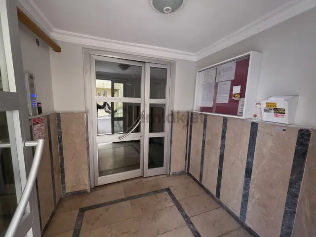 Mefe Yapı'dan Değirmenaltında Balkonlu Büyük 1+1 Daire 2