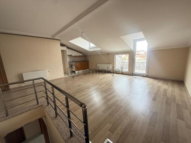 Barış'tan Tepeüstü Merkezde 225 M2 Kocaman Dubleks (otoparklı) 4