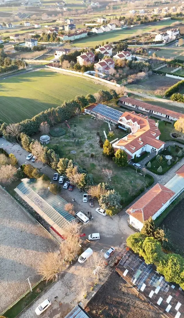 Çiftlik Satılık İstanbul Silivri Faal Ruhsatlı At Çiftliği,otel.tatilköyü 36000000usd Çiftlik Satılık İstanbul Silivri Faal Ruhsatlı At Çiftliği,otel.tatilköyü 36000000usd