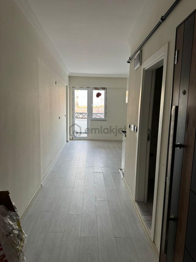 Adalet Gold Group Emlak'tan Bağlar Mahallesi'nde Merkezin Göbeğinde Kiralık 1+1 Daire 3