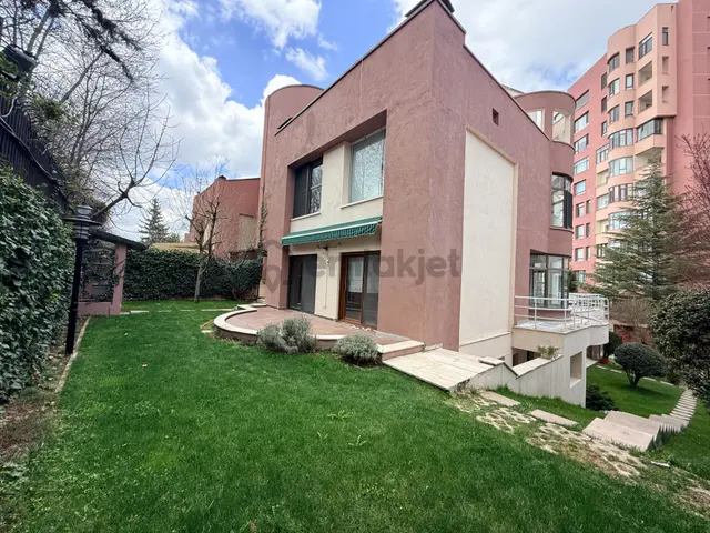 Oran Mahallesi Orman Sitesi Kısmen Eşyalı Kiralık 5+2 Villa 4