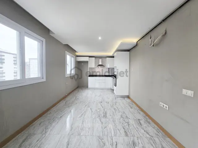 Seyhan Gürselpaşa^da 2 Bloklu Site İçi Oturma Odası Mutfaklı Masrafsız Kaçmaz Cazip Fırsat!! 3