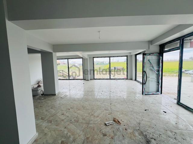 Güven'den Kapaklıda Köşe Başı ,geniş Cephe Kiralık Dükkan 4