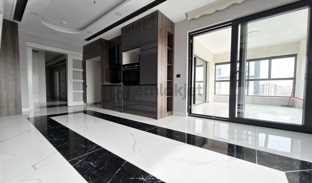 Vadi'den Ultra Lüks Sitede-manzaralı-e.banyolu-4+1 Akıllı Daire! 3