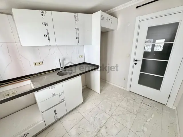 Kağıthane Çeliktepe'de Satılık 3+1 Çatı Katı Daire 3
