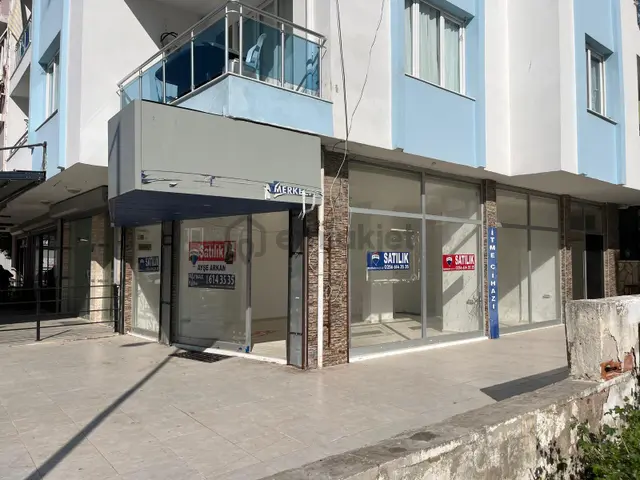 Merkezi Konumda Yatırımlık Ve İşe Uygun Satılık Dükkan 1