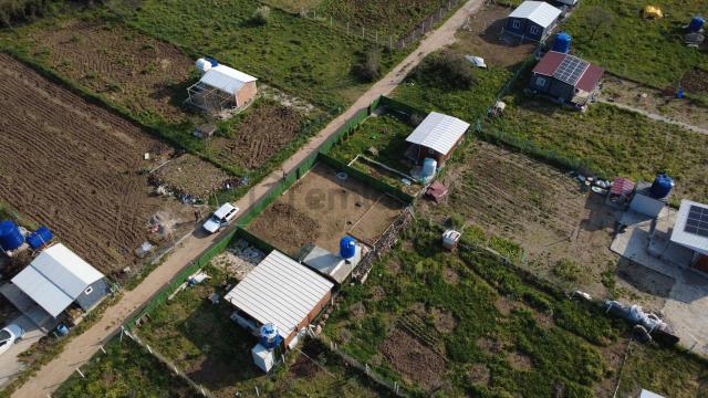Çıtakta 213m2 İçerisinde Konteyner Bulunan Tarla 5