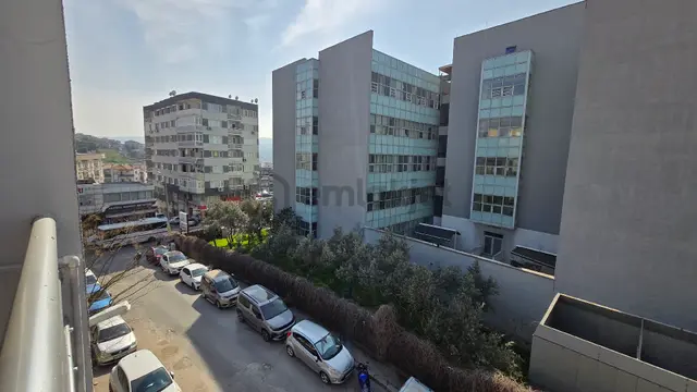 Yeşilyurt Devlet Hastanesi Karşısı 3+1 Doğalgazlı Deniz Manzaralı Çift Balkonlu Masrafsız 5
