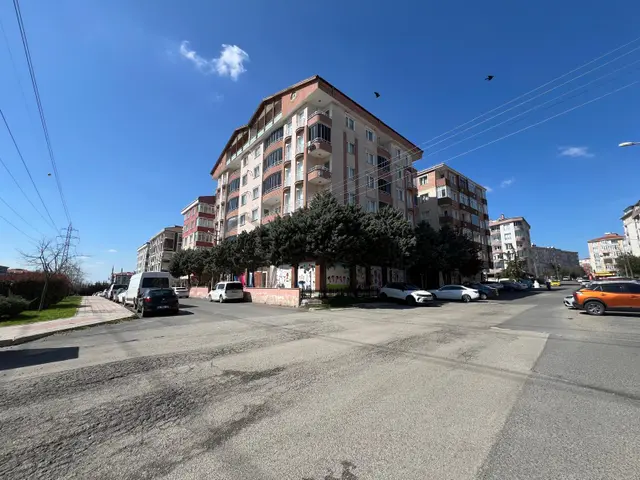 Molla Team'den Merkezi Konum Da 95 M2 Ara Kat 2+1 Satılık Daire 3