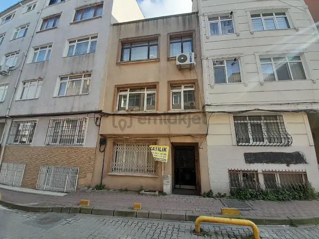 Kocamustafapaşa Cambaziye Sok 3 Katlı Satılık Bına 3