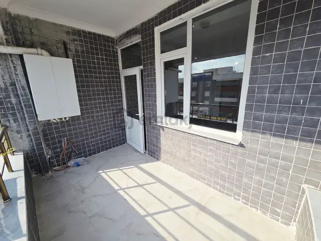 Acillde Mehmetçikte Satılık Lüx Full 2+1 Daire 5