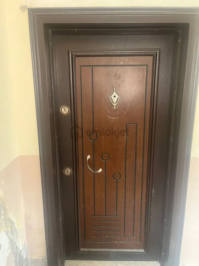 Kırıkkale Bahçelievler Mahallesi Düz Giriş Sobalı 2+1 Satılık Daire 3