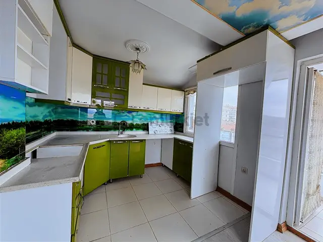 Yılmazer'den Zerdalitepe Cadde Dibi Manzaralı Yapılı 4+1 Teraslı 4