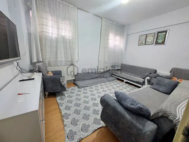 Gaziosmanpaşa Küçükköy Beşyol De Acil Satılık 2 Tana Bahçekat Kat 5+2 200 M2 3